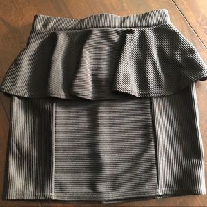 Topshop Peplum Skirt Brand New with tags Size 4 🖤